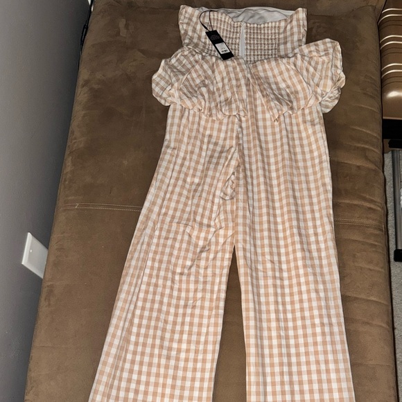 Fashion Nova Plaid Strapless Jumpsuit – Tan Gingham | XS | NWT - Picture 6 of 6